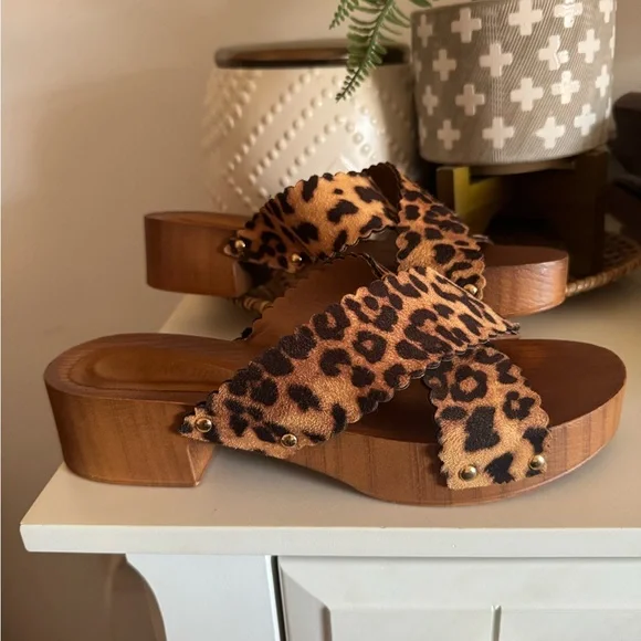 Olivia Miller Leopard Print Mules - Picture 4 of 4